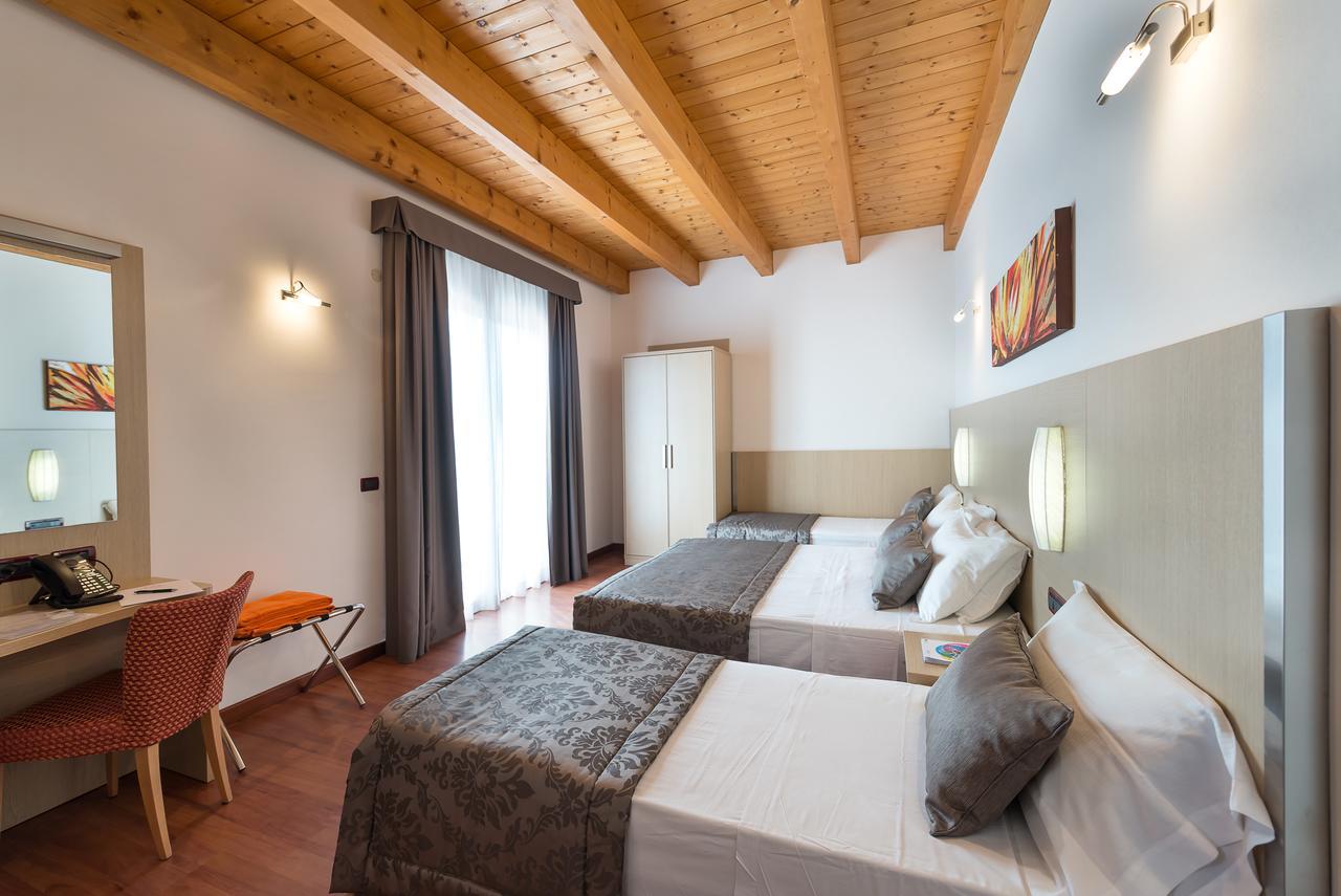 Hotel Villa Angelina Bibione Exterior photo