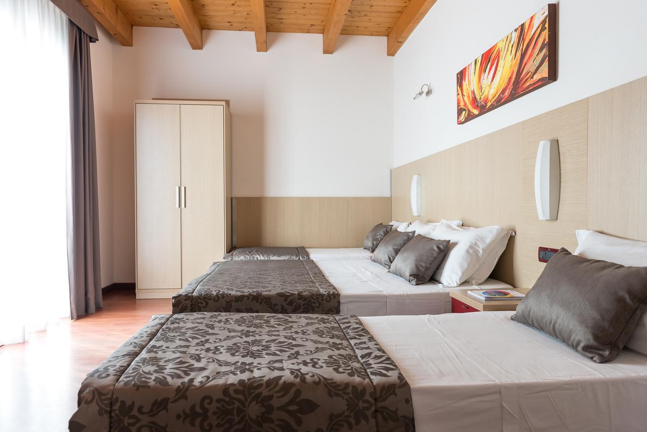 Hotel Villa Angelina Bibione Exterior photo