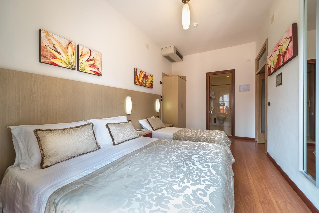 Hotel Villa Angelina Bibione Exterior photo